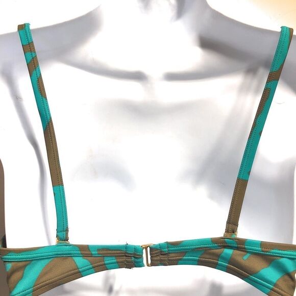 Victoria's Secret Underwire Bikini Top - Picture 5 of 7